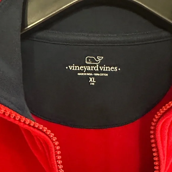Vineyard Vines Youth XL (16) or Men’s small 1/4 Zip pullover in red. Worn 1x - Picture 4 of 4